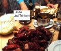 Haxenessen im Sportheim.jpg
